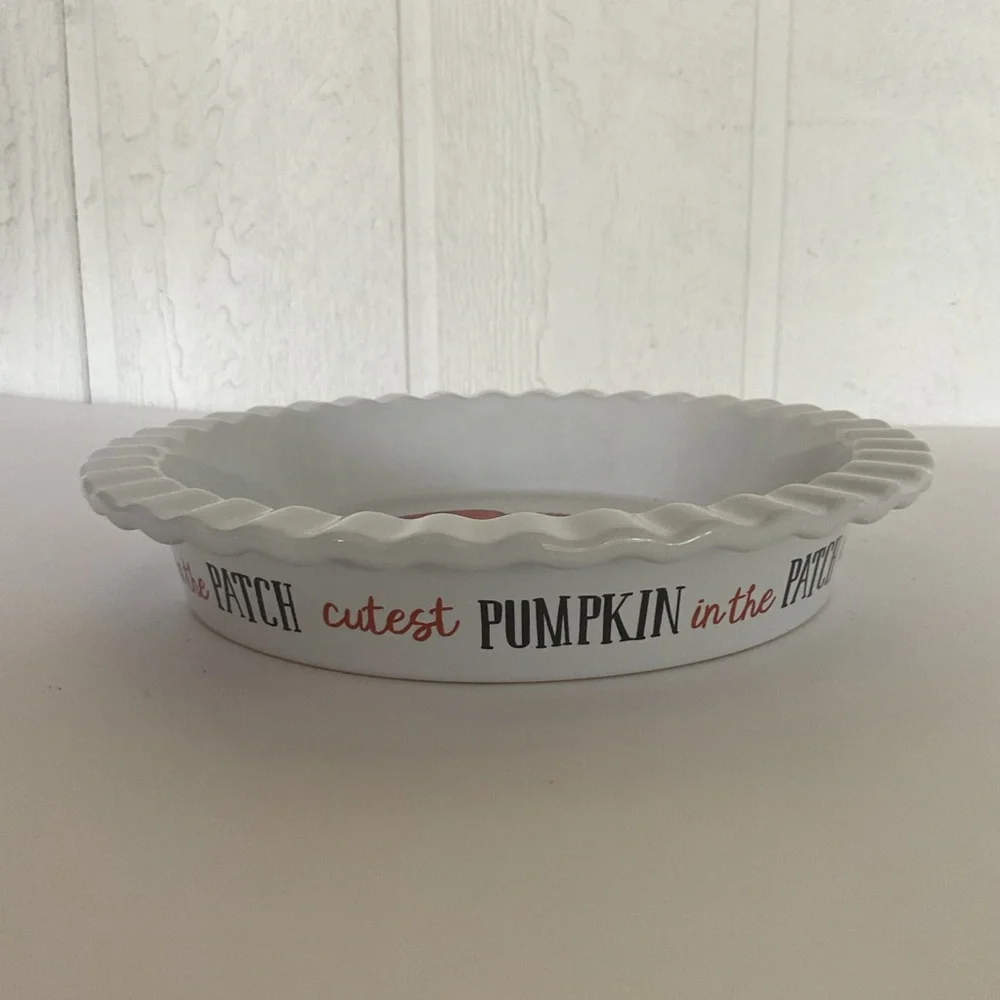 Star Wars White Pie Dish with Baby Yoda and Pumpkins
